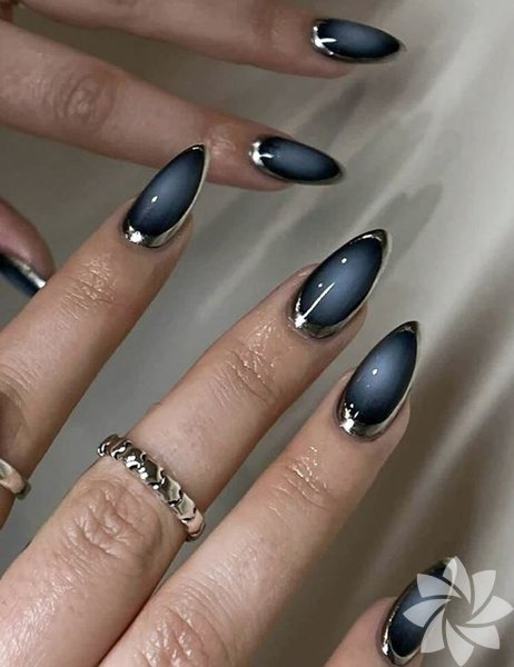 Nostaljiyi sevenlere: Y2K ilhamlı tırnaklar