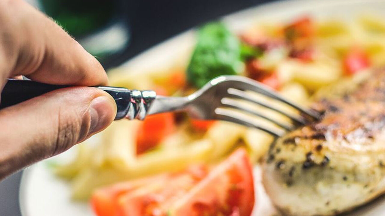 Zayıflamak isteyenler dikkat! Bu basit alışkanlık mucizeler yaratıyor