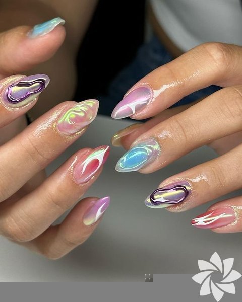 Nostaljiyi sevenlere: Y2K ilhamlı tırnaklar