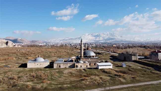 [Resim: AA-23238929.jpg]