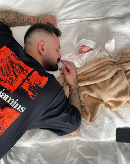 Taze baba Gökhan Çıra, eleştirilere karşı gözdağı verdi