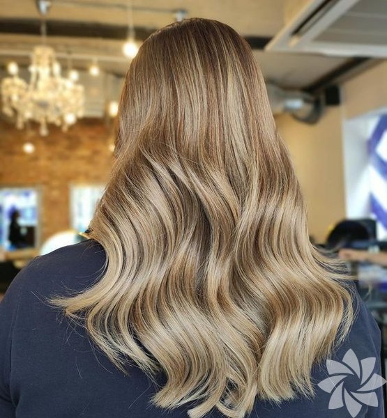 2024 yılının trend saç kesimleri ve saç renkleri