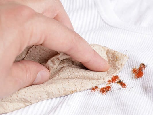 [Resim: salca-lekesi-nasil-cikartilir.jpg]